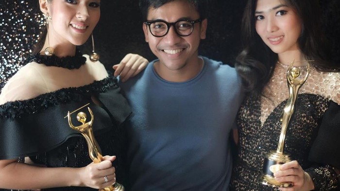 Kira-kira berapa ya harga jasa makeup artist selebritis seperti Bubah Alfian dan Ryan Ogilvy? Kira-kira berapa ya harga jasa makeup artist selebritis seperti Bubah Alfian dan Ryan Ogilvy?
