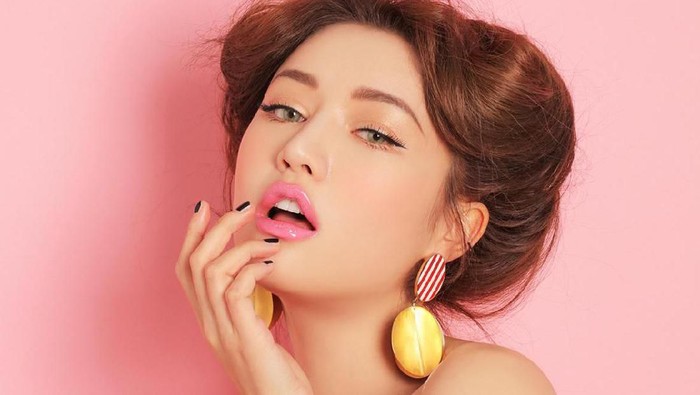 Punya Coverage Oke, Lip Tint Ini Pas Banget Buat Kamu yang Punya Bibir Gelap