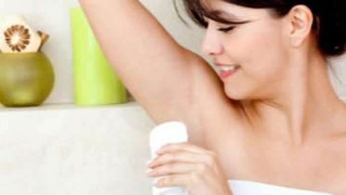Ketiak Hitam? Coba Rekomendasi Deodorant Ini untuk Putihkan Ketiak!