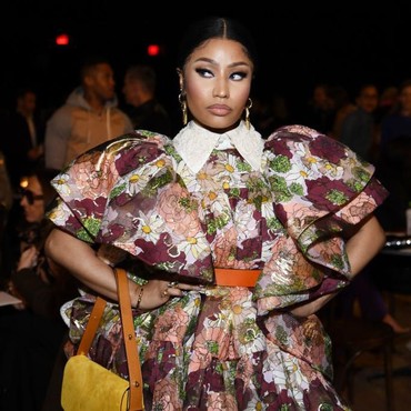Lirik Lagu Seeing Green - Nicki Minaj feat Drake & Lil Wayne