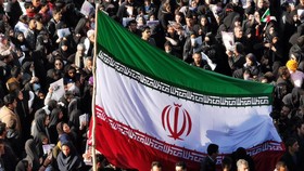 Peringati Kematian Soleimani, Iran Serukan Balas Dendam ke AS