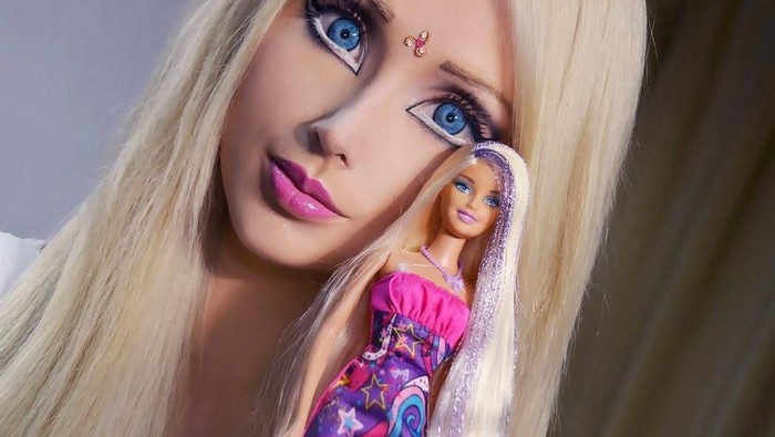 Ini Dia Valeria Lukyanova, Perempuan yang Disebut Sebagai Human Barbie. Cantik Gak Menurut Kalian? Ini Dia Valeria Lukyanova, Perempuan yang Disebut Sebagai Human Barbie. Cantik Gak Menurut Kalian?