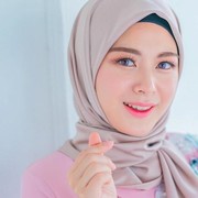 Mau Keliatan Cute ala Cewek Korea? Berikut Warna Hijab yang Wajib Kamu Punya!