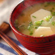 Rahasia di Balik Kelezatan Miso Soup yang Bermanfaat Bagi Para Wanita