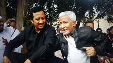 img-title Ayahanda Meninggal Dunia, Ustaz Yusuf Mansur Tuturkan Penyesalan