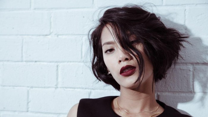 Menurut Kalian, Tara Basro Cantik Rambut Panjang Atau Pendek?