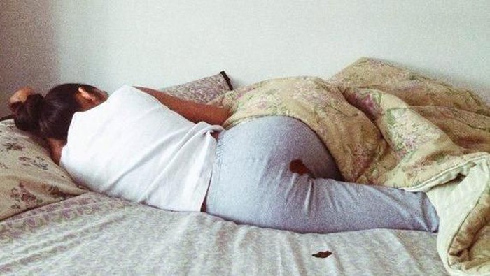 Cara Paling Mudah Hilangkan Noda Darah