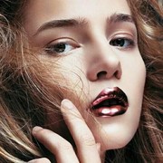 Cara Menghilangkan Dark Circle dengan Concealer yang Benar Agar Terlihat Natural