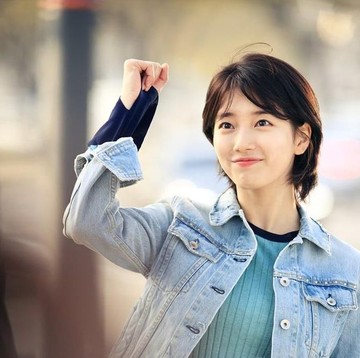 Sebelum Potong Pendek di Drama While You Were Sleeping, Inilah Model Rambut Suzy Terdahulu