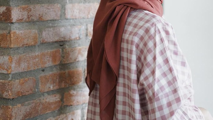 Wajib Punya! Ini Dia Warna-Warna Hijab yang Mudah Dipadukan