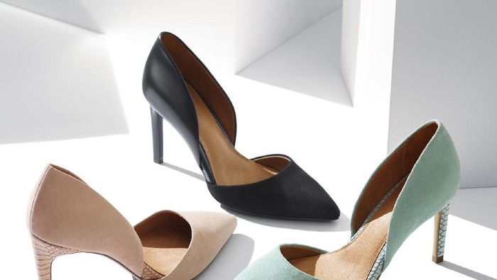 Enggak Perlu Bingung Lagi, Ini 4 Rekomendasi Toko Sepatu Online Untuk Kamu Si Pemilik Kaki Besar!