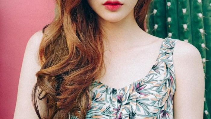 Cara Mengeriting Rambut Paling Mudah dan Tahan Lama untuk Pemula