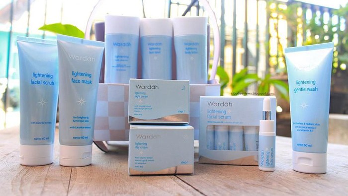 Mencerahkan Kulit Wajah Secara Aman dan Halal? Wardah Lightening Series Solusinya!