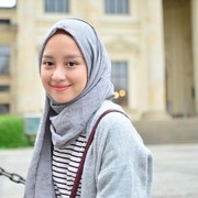 Segiempat atau pashmina, hijab yg cocok untuk wajah bulat?