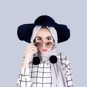 Tampilan Hijab Jadi Lebih Menarik dengan 4 Aksesoris Populer Ini!