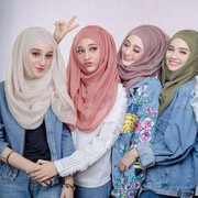 Ini Loh Padu Padan Hijab yang Bisa Bikin Kamu Kelihatan Lebih Segar!