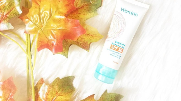 Wardah Sunscreen Gel SPF 30 Recommended Gak Sih Ladies? Wardah Sunscreen Gel SPF 30 Recommended Gak Sih Ladies?