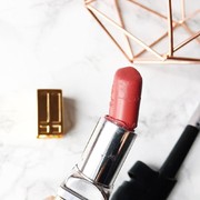 Punya Lipstik Patah? Jangan Dibuang, Ini Cara Mensiasatinya!