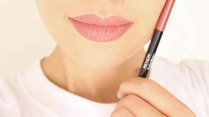 Full Sensuality dengan Lip Liner di Bawah 200 Ribu