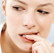 Siapa yang masih suka gigit kuku?? Ini ternyata dampak negatifnya!