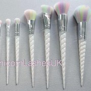 Rasakan Sensasi Makeup yang Berbeda dengan Brush Ini