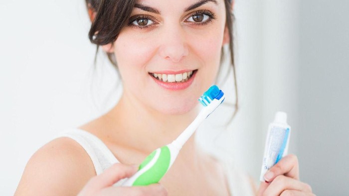 Enggak Nyangka! Ternyata Odol Mempunyai Manfaat Positif Buat Wajah Kamu Lho Ladies!