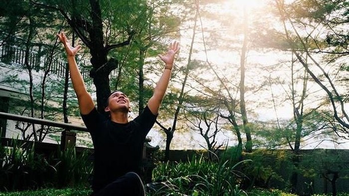 Fakta Menarik Tentang Perkembangan Acroyoga di Indonesia!