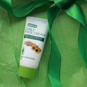 Ada yag pakai Natur E Daily Face Cream?