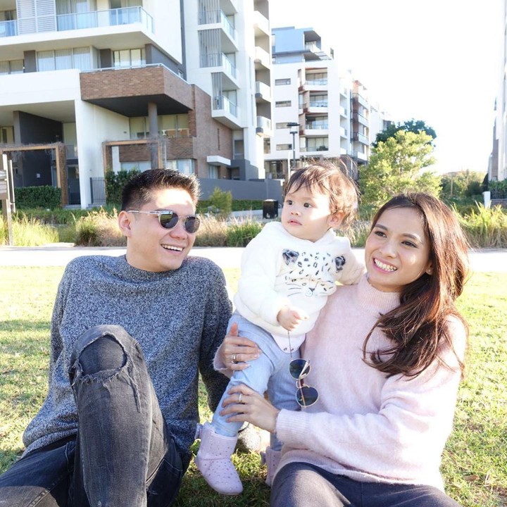 <p>Artis Acha Septriasa menikah dengan Vicky Kharisma pada Desember 2016. Acha kemudian tinggal di Australia mengikuti sang suami yang bekerja Negeri Kanguru tersebut. (Foto: Instagram @septriasaacha)</p>