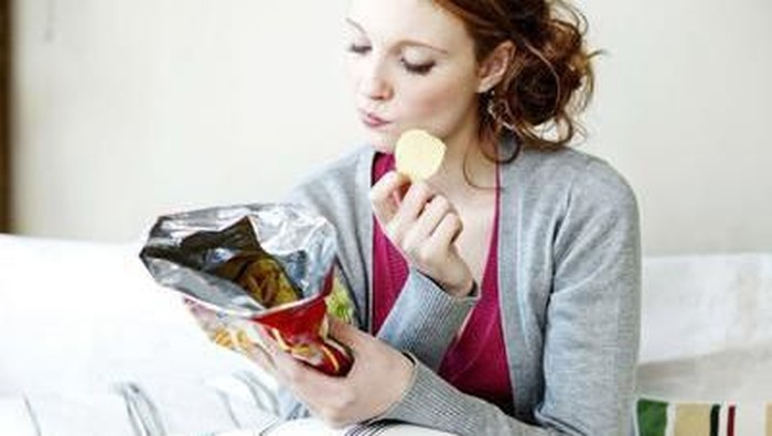 Jangan Sering Makan Camilan Ini Ya Ladies Biar Terhindar dari Kanker Payudara! Jangan Sering Makan Camilan Ini Ya Ladies Biar Terhindar dari Kanker Payudara!