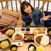 Meskipun Bikin Happy, Ternyata Ini Loh Dampak Buruk Menonton Video Mukbang! Waduh!