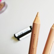 Praktis! Ini Dia Lip Liner, Concealer, Highlighter dalam Satu Produk!