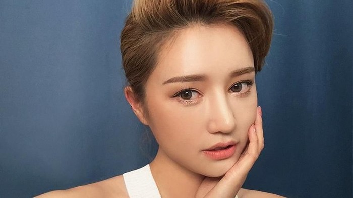 Lewat Teknik Ini, Hidung Kamu Bisa Kelihatan Lebih Mancung Tanpa Harus Oplas Lho! Lewat Teknik Ini, Hidung Kamu Bisa Kelihatan Lebih Mancung Tanpa Harus Oplas Lho!