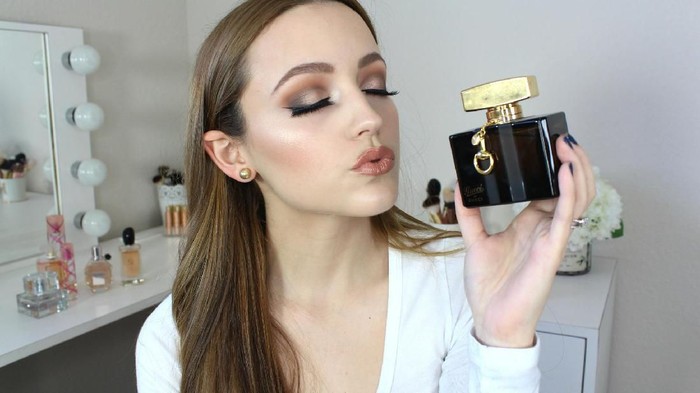 Ladies Tanya Dong, Apa Sih Rekomendasi Parfum yang Wanginya Tahan Lama dan Feminin? Jawab Yaa Ladies Tanya Dong, Apa Sih Rekomendasi Parfum yang Wanginya Tahan Lama dan Feminin? Jawab Yaa