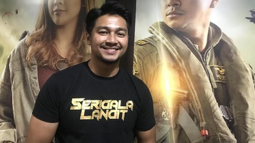 Lewat Film, Deva Mahenra Wujudkan Mimpi Orang Tua Jadi TNI
