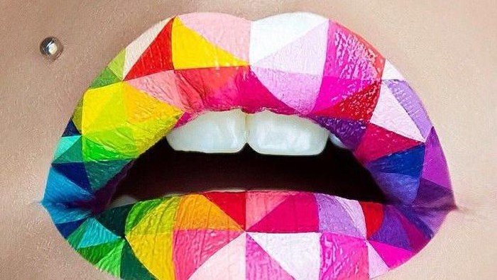 Warna Lipstick untuk Menghadiri Acara Tertentu