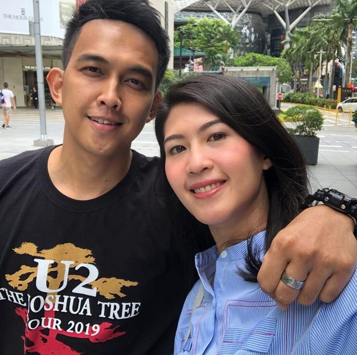 Di tahun ke-8 pernikahan, istri Naga sedang mengandung anak pertama mereka di tahun ini. Beruntungnya lagi, Feby mengandung anak kembar lho, Bun. (Foto: Instagram @febyriz)