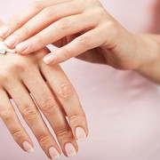 Girls, Produk yang Ampuh Menghilangkan Bekas Luka di Kaki dan Tangan Apa Yah?