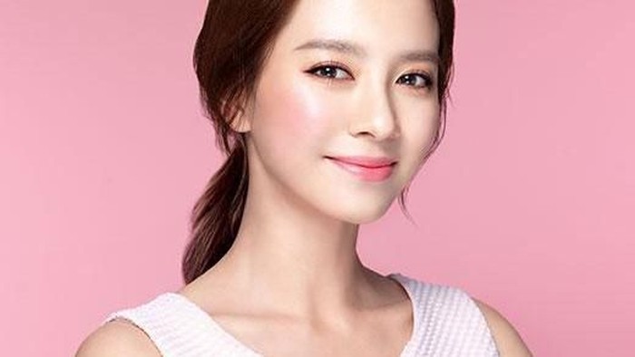Ingin Secantik Song Ji Hyo atau Song Hye Kyo? Cobalah Cara Ini
