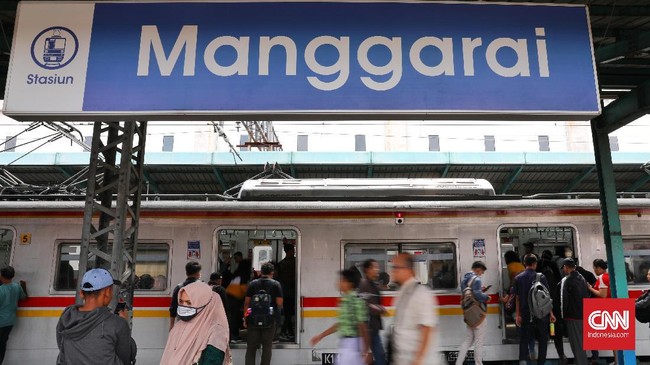 PT Kereta Commuter Indonesia (KCI) mulai melakukan rekayasa perjalanan KRL Bogor dan Bekasi terkait penggantian wesel atau persimpangan rel di Stasiun Gambir dan Jakarta Kota hari ini.

Rekayasa itu adalah KRL dari arah Bogor/Depok dan Bekasi/Cikar