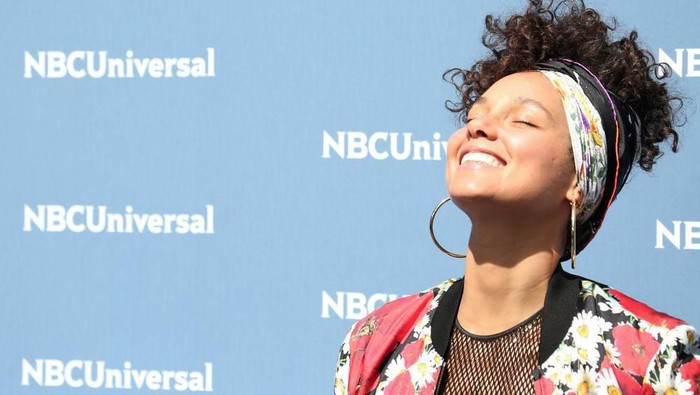 Rahasia Makeup 'Bare Face' Alicia Keys Rahasia Makeup 'Bare Face' Alicia Keys