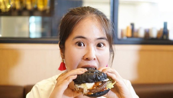 Mau Makan Burger yang Pas dengan Seleramu? Kreasikan Sendiri Aja di Tempat Ini! Mau Makan Burger yang Pas dengan Seleramu? Kreasikan Sendiri Aja di Tempat Ini!