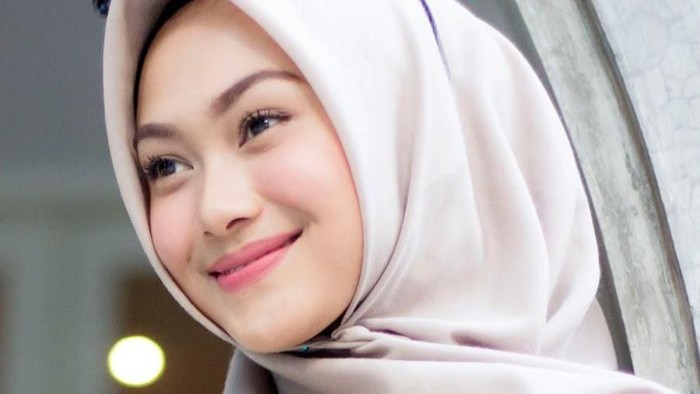 Warna Hijab Apa Saja Sih yang Wajib Dimiliki? Warna Hijab Apa Saja Sih yang Wajib Dimiliki?