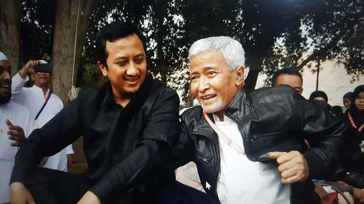 Ayah Ustaz Yusuf Mansur meninggal dunia pada Kamis (13/2/2020). Ustaz Yusuf menulis pesan menyentuh untuk sang ayah tercinta, Bunda.