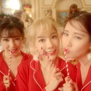 #AskBeautynesian Ladies, apa nih lagu Natal favorit kalian???