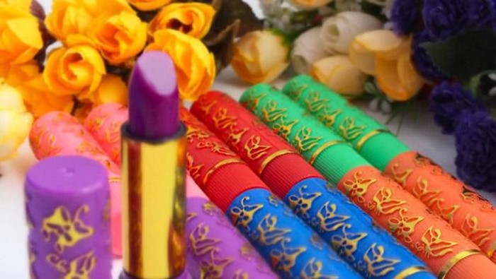 Dear, Lipstick Arab itu bagus dan aman ga sih? belinya dimana ya? Dear, Lipstick Arab itu bagus dan aman ga sih? belinya dimana ya?