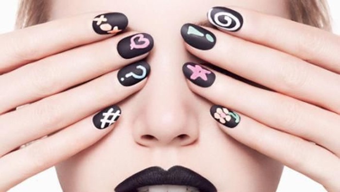 Nail Art Super Mudah Seperti Menggambar dengan Spidol!