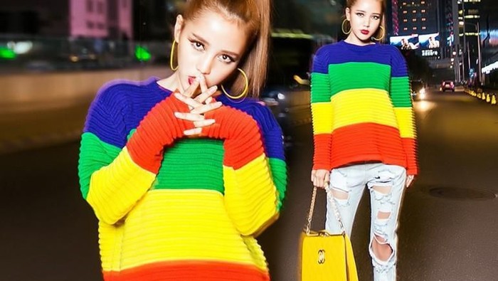 Ikuti Tips Ini Untuk Pakai Baju Warna Cerah Agar Tidak Terlihat Norak