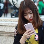 Ini Bahaya Kalau Kamu Terlalu Sering Stalking Mantan Pacar di Media Sosial!