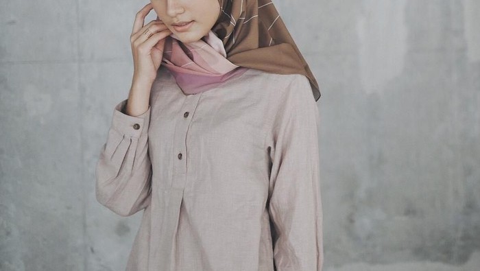 Buat kondangan, lebih bagus hijab voal atau organza? Buat kondangan, lebih bagus hijab voal atau organza?